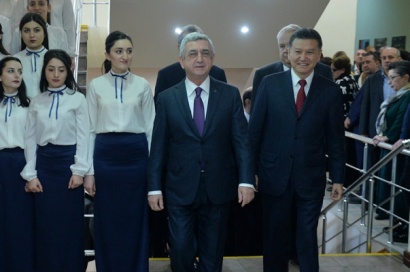 ՀՀ Նախագահ Սերժ Սարգսյանը և ՖԻԴԵ-ի նախագահ Կիրսան Իլյումժինովը բացեցին «Շախմատ» գիտահետազոտական ինստիտուտը