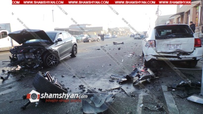 Խոշոր ավտովթար Երևանում. բախվել են Mitsubishi-ն, Porsche Cayenne-ն ու Mercedes GLE-ն. վերջինի անհավեծանը կոտրվել է. կա վիրավոր. ՖՈՏՈՌԵՊՈՐՏԱժ, ՏԵՍԱՆՅՈՒԹ