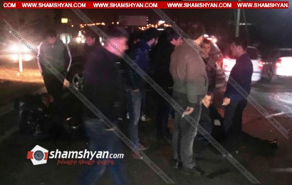 29-ամյա վարորդը Աբովյանի «գաի պոստի» մոտ ВАЗ 21130 մակնիշի ավտոմեքենայով վրաերթի է ենթարկել 2 հետիոտնի. բժիշկները պայքարում են նրանց կյանքի համար. վարորդը նույնպես տեղափոխվեց հիվանդանոց.ՖՈՏՈՌԵՊՈՐՏԱԺ, ՏԵՍԱՆՅՈՒԹ. ԼՐԱՑՎԱԾ