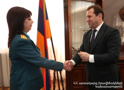 ԱԻ նախարար Դավիթ Տոնոյանը կոչումներ է շնորհել մի շարք փրկարար ծառայողների. ՖՈՏՈՌԵՊՈՐՏԱԺ