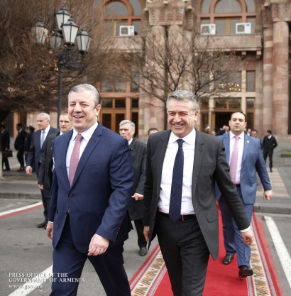 Կարեն Կարապետյանը և Գիորգի Կվիրիկաշվիլին հանդես են եկել հանդիպման արդյունքներն ամփոփող հայտարարություններով. ՖՈՏՈՌԵՊՈՐՏԱԺ