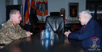 ՊԲ հրամանատար Լևոն Մնացականյանն ընդունել է ԵԱՀԿ գործող նախագահի անձնական ներկայացուցիչ, դեսպան Անջեյ Կասպշիկին