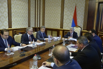 Նախագահը հրավիրել է խորհրդակցություն՝ քննարկելու 2018թ. կայանալիք պետական խոշոր միջոցառումների նախապատրաստական աշխատանքների ընթացքը. ՖՈՏՈՌԵՊՈՐՏԱԺ