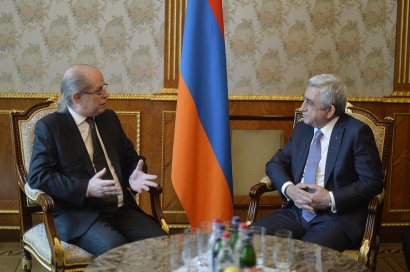Նախագահը հանդիպում է ունեցել Հայաստանում դիվանագիտական առաքելությունն ավարտող Իտալիայի դեսպանի հետ. ՖՈՏՈՌԵՊՈՐՏԱԺ