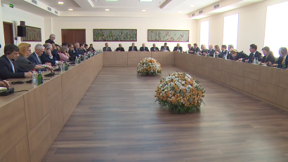 Էդվարդ Նալբանդյանն ու Դավիթ Հարությունյանը հանդիպեցին Հայաստանում հավատարմագրված դեսպաններին