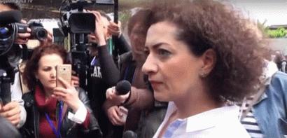 Փաշինյանին ու Սասուն Միքայելյանին բերման ենթարկելուց հետո ցուցարարներին միացավ Փաշինյանի կինը. Aravot.am