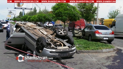 Խոշոր ավտովթար Երևանում. Եղվարդի խճուղում՝ «Օդալեն» ռեստորանի դիմաց, բախվել են Nissan-ն ու Opel-ը. վերջինը գլխիվայր շրջվել է. ՖՈՏՈՌԵՊՈՐՏԱԺ, ՏԵՍԱՆՅՈՒԹ