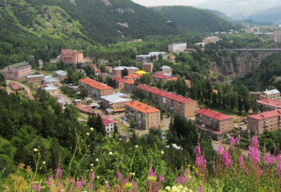 Արտակարգ դեպք Ջերմուկում. տեղի ոստիկանապետը, տեղակալն ու Ջերմուկի քաղաքապետը փրկել են 34–ամյա տղամարդու կյանքը. նա փորձում էր կամրջից ցած նետվել. ՏԵՍԱՆՅՈՒԹ