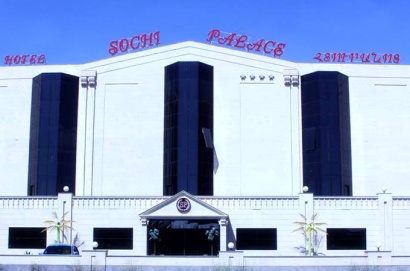 Արտակարգ դեպք Երևանում. 13 քաղաքացի «թունավորում՝ քլորից» ախտորոշմամբ «Սոչի Պալաս» հյուրանոցային համալիրից տեղափոխվել են հիվանդանոց