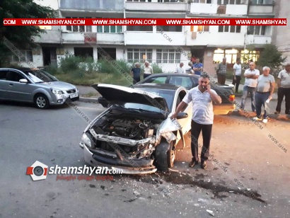 Խոշոր ավտովթար Կապանում. 27-ամյա վարորդը Opel-ով բախվել է բեռնատար Volvo-ին, այնուհետև կայանված Volkswagen-ին. կա վիրավոր. ՖՈՏՈՌԵՊՈՐՏԱԺ