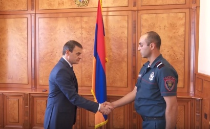 Ոստիկանության պետը ոստիկանության լեյտենանտի կոչումներ է հանձնել. ՏԵՍԱՆՅՈՒԹ
