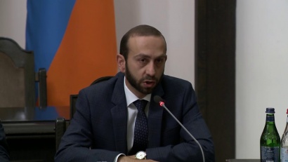 Արարատ Միրզոյան. Տեղեկացնեմ, որ կնոջս «զբոսանքը ԱՄՆ» եղել է մեր ընտանեկան բյուջեի հաշվին