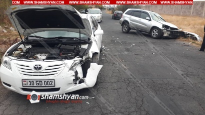 Խոշոր ավտովթար Կոտայքի մարզում. բախվել են Toyota Camry-ն, RAV4-ն ու КамАЗ-ը. կա վիրավոր. ՖՈՏՈՌԵՊՈՐՏԱԺ
