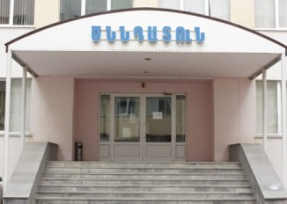 «Կարելի՞ է վերջին անգամ տեսնեմ երեխաներիս»․ երկվորյակներին թողած 18-ամյա մայրը Գյումրիից հեռացել է լացով. Aravot.am