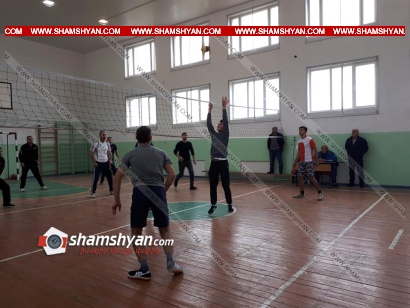 Մարտակերտում անց է կացվել տղամարդկանց վոլեյբոլի շրջանային առաջնություն. ՖՈՏՈՌԵՊՈՐՏԱԺ