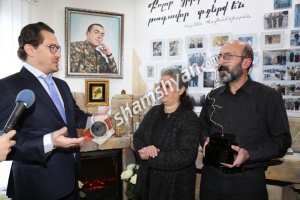 «Ուշ ուշ են գալիս, բայց ոչ ուշացած…». Ա. Հովհաննիսյանը՝ Տարվա մարդ. ՖՈՏՈՌԵՊՈՐՏԱԺ