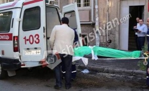 Առեղծվածային ու ողբերգական դեպք` Երևանում. բարձրահարկ շենքի  բակում հայտնաբերվել է Ռազմական ոստիկանության աշխատակցի 17-ամյա տղայի դին