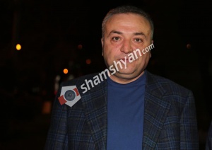 Մինչ ԶԼՄ-ներում տեղեկություն է տարածվել, որ Երևանի նախկին փոխոստիկանապետ Արթուր Մեհրաբյանը գրին քարտ է շահել և արտագաղթել ԱՄՆ, նա ազատ շրջում է Երևանում. ԲԱՑԱՌԻԿ ՖՈՏՈՌԵՊՈՐՏԱԺ ԵՎ ՏԵՍԱՆՅՈՒԹ