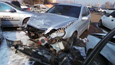 Խոշոր ավտովթար Իսակովի պողոտայում. բախվել են ՀՀ ՊՆ և Ոստիկանության զորքերի ծառայողների ավտոմեքենաները. բոլոր վիրավորները պայմանագրային զինծառայողներ են. ՖՈՏՈՌԵՊՈՐՏԱԺ, ՏԵՍԱՆՅՈՒԹ
