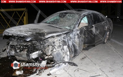Արարատի մարզում ընտանիքի անդամները Mercedes S 500-ով հարսանիքից վերադառնալով՝ ենթարկվել են խոշոր վթարի. բժիշկները պայքարում են նրանց կյանքի համար. ՖՈՏՈՌԵՊՈՐՏԱԺ, ՏԵՍԱՆՅՈՒԹ
