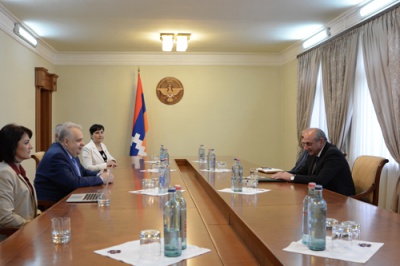 Արցախի Նախագահն ընդունել է Խաչատուր Աբովյանի անվան հայկական պետական մանկավարժական համալսարանի պատվիրակությանը