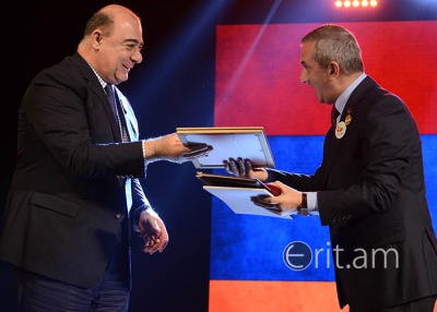 Հայաստանի տարվա երիտասարդական մայրաքաղաքի խորհրդանշական բանալին տրված է Չարենցավանին