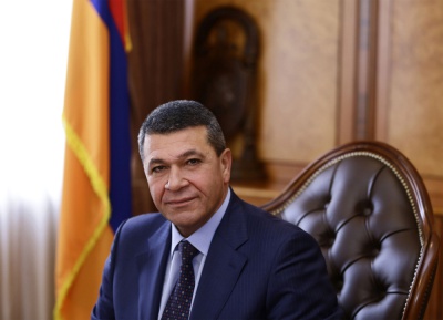 ՀՀ ոստիկանության պետ, գեներալ-լեյտենանտ Վլադիմիր Գասպարյանի շնորհավորանքը՝ Ամանորի և Սուրբ Ծննդյան տոների առթիվ