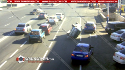 ԲԱՑԱՌԻԿ ՏԵՍԱՆՅՈՒԹ. Երևանում բախվել են Opel-ն ու Mini Cooper-ը, վերջինը կողաշրջվել է, կա վիրավոր. ՖՈՏՈՌԵՊՈՐՏԱԺ, ՏԵՍԱՆՅՈՒԹ