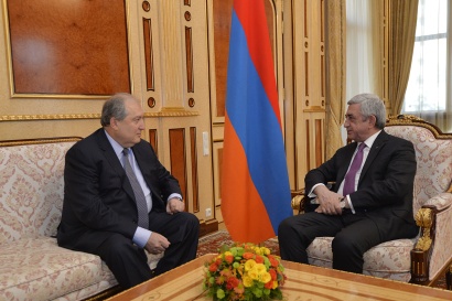 Սերժ Սարգսյանը հանդիպում է ունեցել ՀՀԿ-ի կողմից նախագահի թեկնածու առաջադրված Արմեն Սարգսյանի հետ. ՖՈՏՈՌԵՊՈՐՏԱԺ
