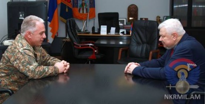 Արցախի ՊՆ, ՊԲ հրամանատար Լևոն Մնացականյանը ընդունել է ԵԱՀԿ գործող նախագահի անձնական ներկայացուցիչ, դեսպան Անջեյ Կասպշիկին