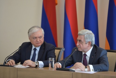 Ուզում եմ, վստահ լինեք, որ ձեր գործը, իրոք, գնահատված է. Նախագահը հանդիպում է ունեցել ԱԳՆ ղեկավար կազմի հետ. ՖՈՏՈՌԵՊՈՐՏԱԺ