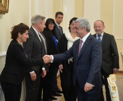 Նախագահը ընդունել է Շվեյցարիայի Ազգային խորհրդի նախագահի գլխավորած պատվիրակությանը. ՖՈՏՈՌԵՊՈՐՏԱԺ