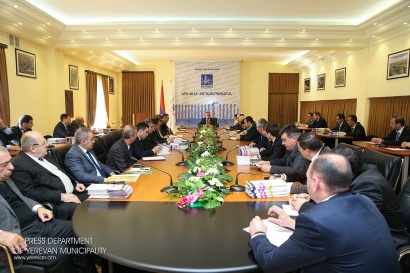 Երևանի քաղաքապետարանում քննարկվել է շինարարական թույլտվությունների տրամադրման գործընթացի պարզեցման ընթացակարգը