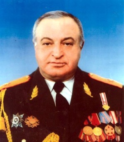 Արցախյան պատերազմի լեգենդար զորական, գեներալ-մայոր Ֆելիքս Գզողյանը դարձավ 75 տարեկան. Hayzinvor.am