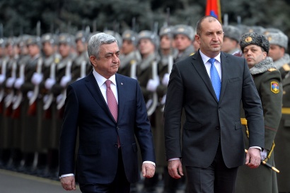Նախագահի նստավայրում տեղի է ունեցել Բուլղարիայի նախագահ Ռումեն Ռադևի հրաժեշտի արարողությունը. ՖՈՏՈՌԵՊՈՐՏԱԺ