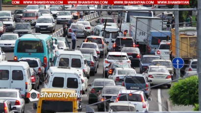 Շղթայական ավտովթար Երևանում. բախվել են BMW-ն, Volkswagen-ն ու 2 Opel-ները. կա վիրավոր. խցանումը 1 կիլոմետրից ավելի էր. ՖՈՏՈՌԵՊՈՐՏԱԺ, ՏԵՍԱՆՅՈՒԹ