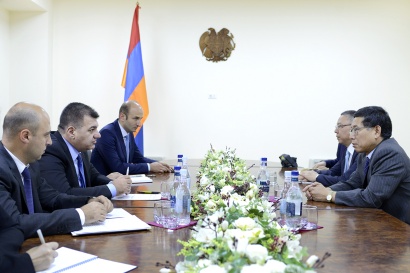 Տրանսպորտի նախարարն ընդունել է Հայաստանում Չինաստանի արտակարգ և լիազոր դեսպան Թիան Էրլունին