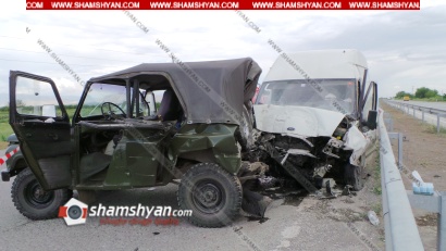 Խոշոր ավտովթար Արարատի մարզում. բախվել են Ford Transit-ն ու ՊՆ Վիլիսը. կան վիրավորներ. ՖՈՏՈՌԵՊՈՐՏԱԺ, ՏԵՍԱՆՅՈՒԹ