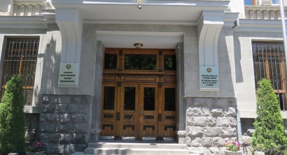 Երևանում թալանել են ավագ դատախազի դատախազական համարանիշներով Mercedes-ը