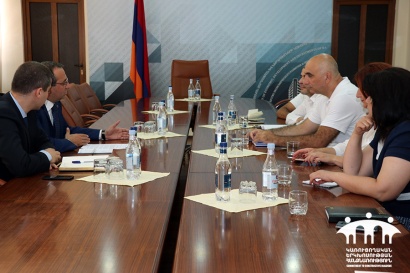 Տնտեսական զարգացման և ներդրումների նախարարությունում նոր նշանակումներ և բարեփոխումներ կլինեն. նախարարը հանդիպել է ՔՀԿ-ների հետ. ՖՈՏՈՌԵՊՈՐՏԱԺ