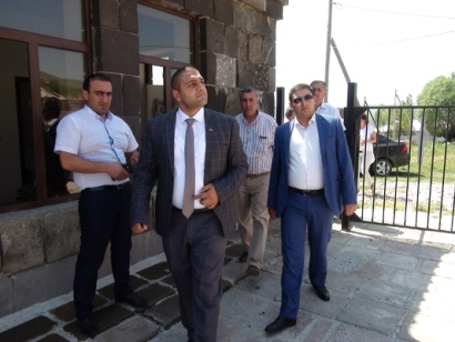Շիրակի մարզպետն այցելել է Ամասիա խոշորացված համայնքի մի շարք բնակավայրեր. ՖՈՏՈՌԵՊՈՐՏԱԺ