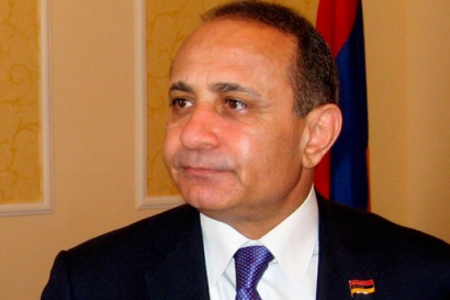 Ես այդ զենքի և տարածքի հետ որևէ առնչություն չունեմ. Հովիկ Աբրահամյանը՝ ԱԱԾ բացահայտումների մասին. hayeli.am