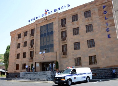 Կենտրոնի ոստիկանները տաք հետքերով հանցանքի վայրում բռնել են բանկոմատը թալանող ՌԴ քաղաքացուն. նրա մոտ հայտնաբերվել է 15 մլն դրամ