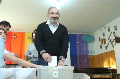 Պետք է սովորել իրական ընտրությունների․ Նիկոլ Փաշինյանը քվեարկեց թիվ 8/16 ընտրատեղամասում. ՏԵՍԱՆՅՈՒԹ. Tert.am