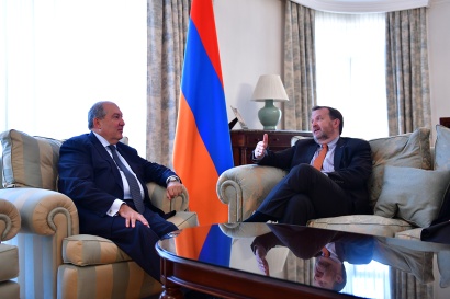 Նախագահ Արմեն Սարգսյանը հրաժեշտի հանդիպում է ունեցել Հայաստանում ԱՄՆ դեսպան Ռիչարդ Միլսի հետ