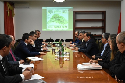 Քարվաճառում կկառուցվի «Սիդնեյ» թաղամաս. ԱՀ պետնախարար Մարտիրոսյանն ընդունել է «ԱՐԻ» ընկերության բաժնետերերին