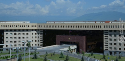 ՀՀ զինված ուժերի գլխավոր շտաբի պետը մասնակցել է միջազգային համաժողովների Ամերիկայի Միացյալ Նահանգներում և Գերմանիայի Դաշնային Հանրապետությունում