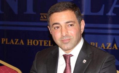 Այնուամենայնիվ, ևս մեկ անգամ հայտարարում եմ, որ անթերի ոչինչ չի լինում, իսկ թերությունների դեպքում պատրաստ ենք ֆեդերացիայի յուրաքանչյուր անդամի հետ քննարկել ցանկացած խնդիր և ողջամիտ և առարկայական լուծումներ գտնել