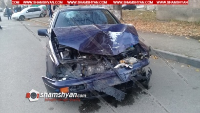 Լոռու մարզում բախվել են Volkswagen Golf-երը, որոնցից մեկն էլ դուրս է եկել երթևեկելի գոտուց և հայտնվել մայթին. կան վիրավորներ. ՖՈՏՈՌԵՊՈՐՏԱԺ, ՏԵՍԱՆՅՈՒԹ