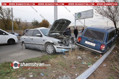 Խոշոր ավտովթար Երևանում. Իսակովի պողոտայում բախվել են 29-ամյա վարորդի Samand-ն ու 46-ամյա վարորդի ВАЗ 21043-ը. կա 4 վիրավոր. ՖՈՏՈՌԵՊՈՐՏԱԺ, ՏԵՍԱՆՅՈՒԹ